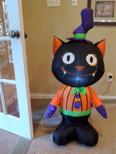 Good day kitty witch inflatable